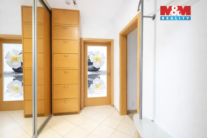 Prodej bytu 1+kk, Praha - Pitkovice, Penízovková, 37 m2