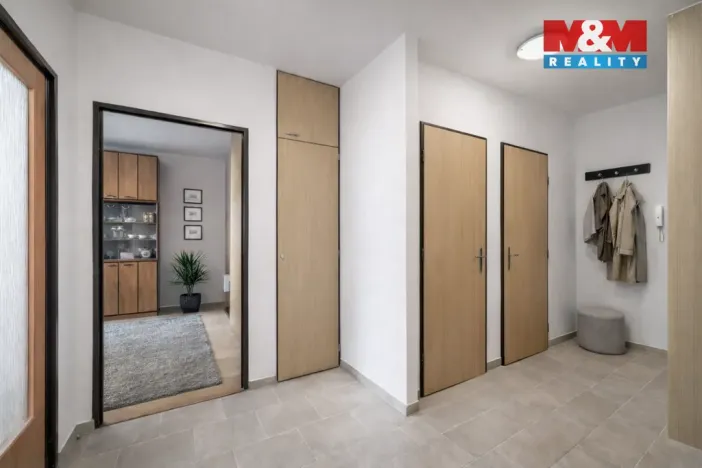 Prodej bytu 3+1, Praha - Řepy, Makovského, 65 m2