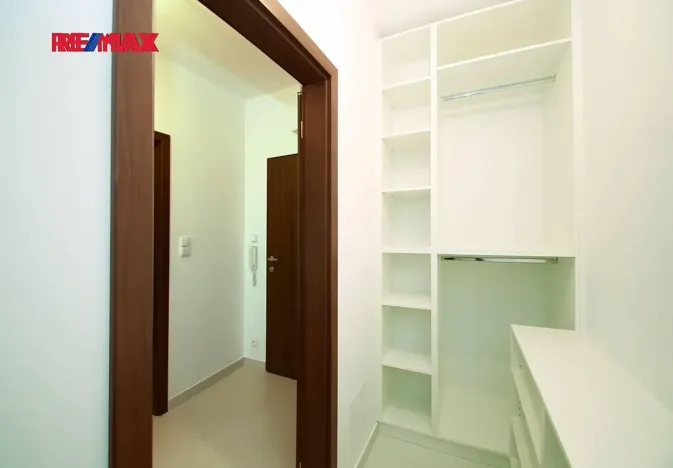 Pronájem bytu 2+kk, Praha - Střížkov, Zakšínská, 55 m2