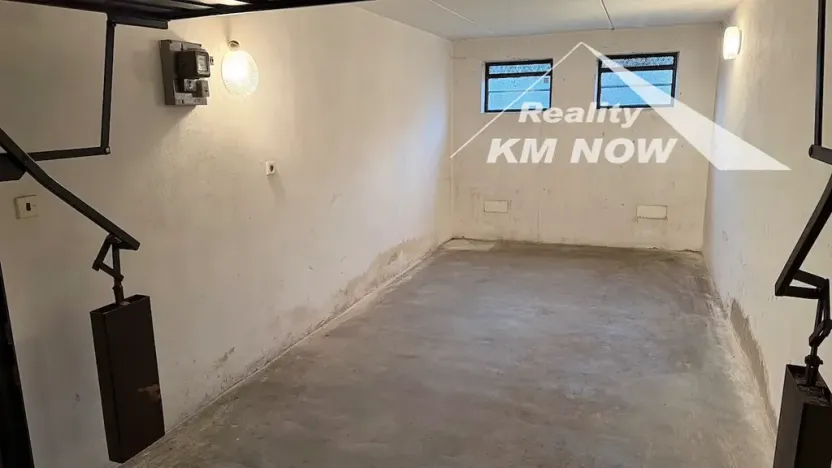 Pronájem garáže, Kroměříž, Nitranská, 18 m2