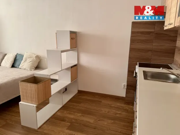 Pronájem bytu 1+kk, Jablonec nad Nisou, Liberecká, 28 m2