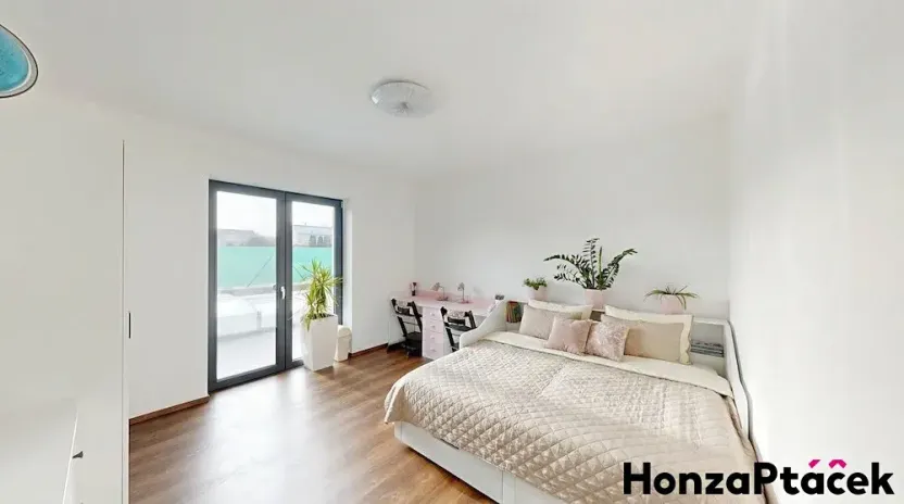 Prodej rodinného domu, Křenice, V Kukli, 190 m2