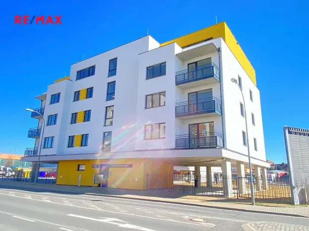 Pronájem bytu 3+kk, Plzeň, U Borských kasáren, 90 m2