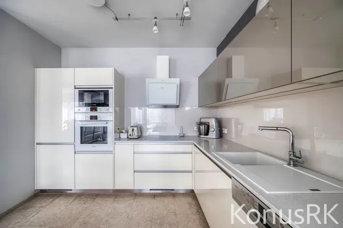 Prodej rodinného domu, Praha - Pitkovice, Lošáková, 137 m2