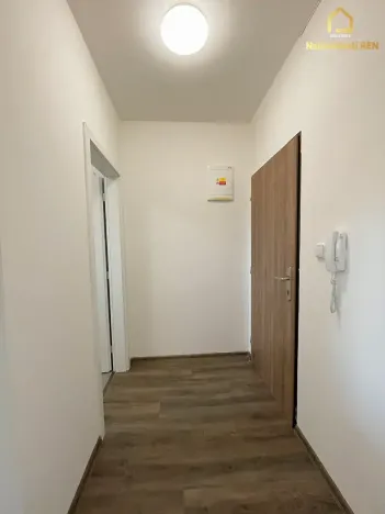 Pronájem bytu 2+kk, Ostrava, Stromovka, 36 m2