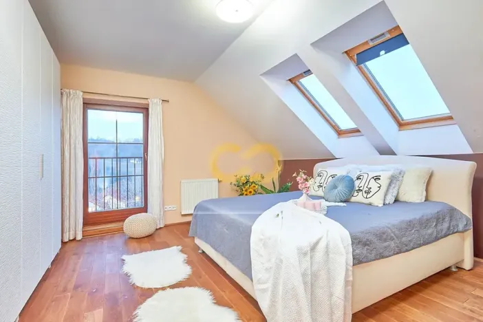 Prodej rodinného domu, Mořina, 239 m2