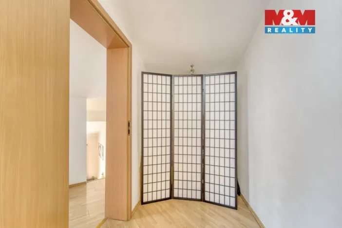 Prodej bytu 3+kk, Šestajovice, Komenského, 78 m2