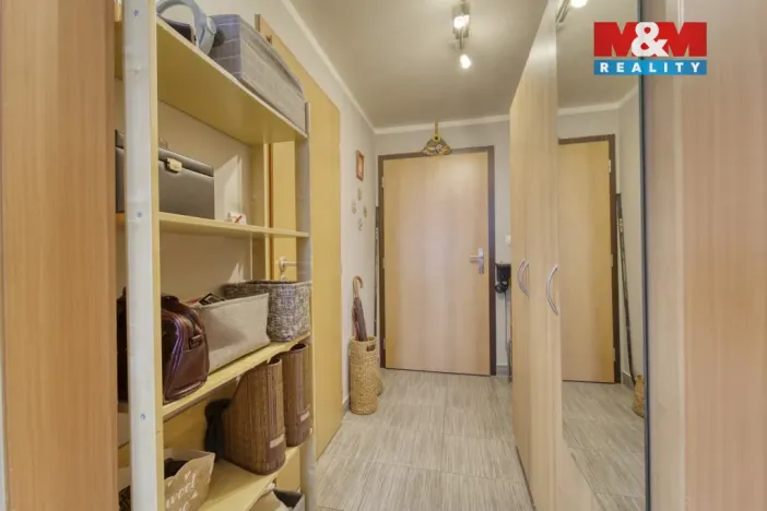 Prodej bytu 3+kk, Šestajovice, Komenského, 78 m2