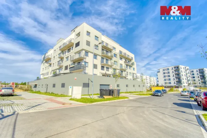 Pronájem garážového stání, Plzeň - Skvrňany, Františka Kováříka, 12 m2