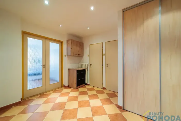 Pronájem bytu 2+1, Praha - Žižkov, Biskupcova, 69 m2