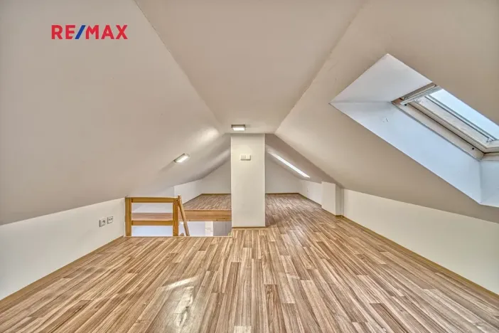 Prodej bytu 2+1, Poděbrady, Dr. Beneše, 54 m2