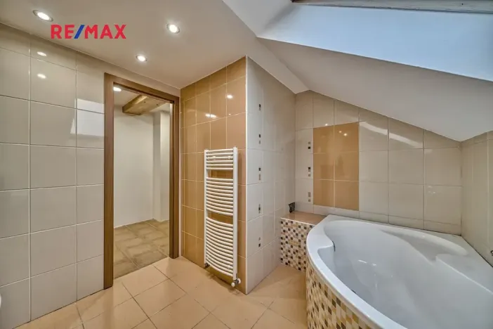 Prodej bytu 2+1, Poděbrady, Dr. Beneše, 54 m2