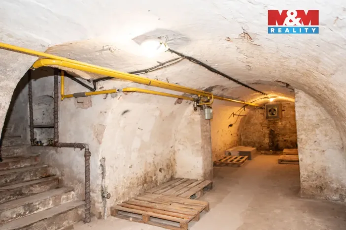 Pronájem skladu, Pardubice - Zelené Předměstí, 17. listopadu, 35 m2