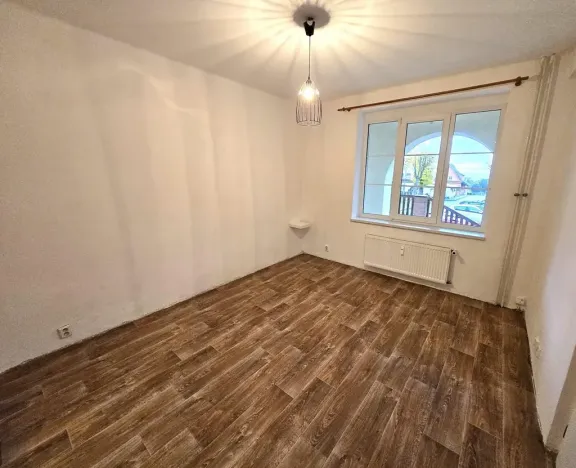 Pronájem bytu 2+1, Lom, Havlíčkovo náměstí, 55 m2