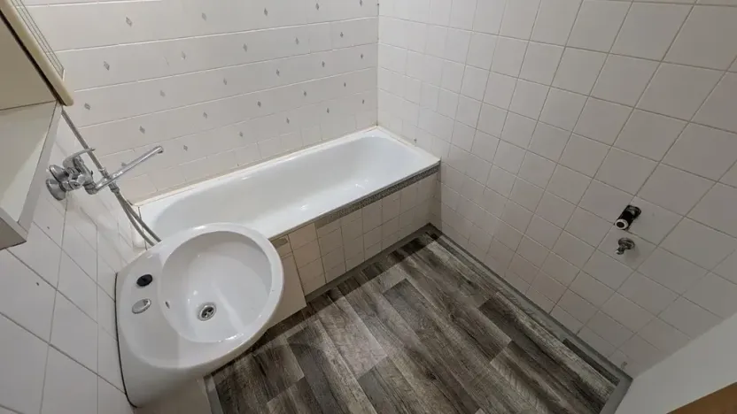 Pronájem bytu 2+1, Chomutov, Dřínovská, 61 m2