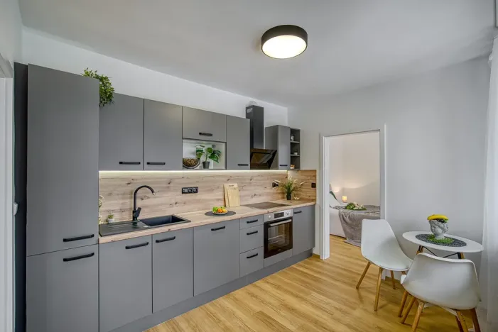 Pronájem bytu 3+1, Děčín - Děčín III-Staré Město, Příčná, 69 m2