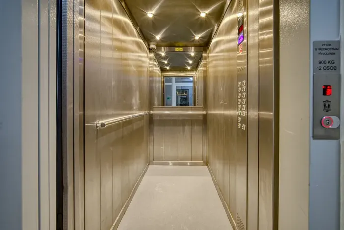 Pronájem bytu 3+1, Děčín - Děčín III-Staré Město, Příčná, 69 m2