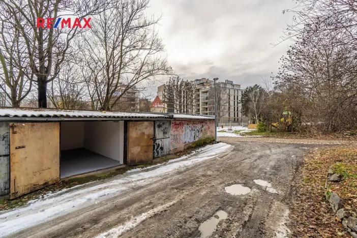 Pronájem garáže, Praha - Břevnov, 18 m2