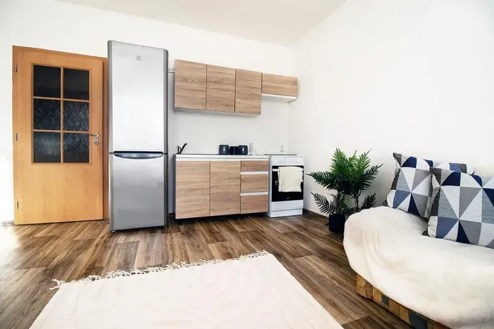 Pronájem bytu 2+kk, Liberec, Dobiášova, 42 m2