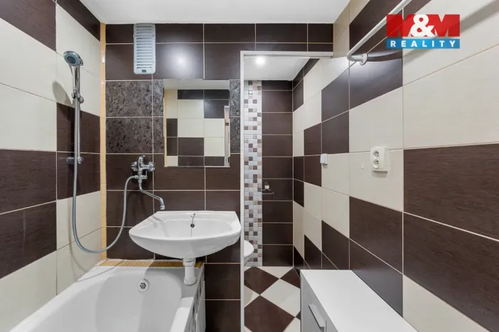 Prodej bytu 1+1, Ústí nad Labem - Severní Terasa, Glennova, 36 m2