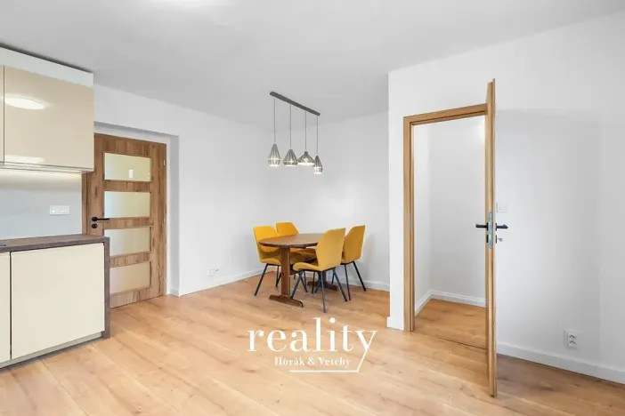 Pronájem rodinného domu, Dobšice, Horní, 220 m2