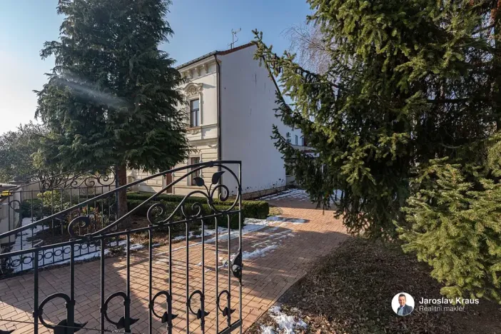 Prodej vícegeneračního domu, Lázně Bělohrad, Lázeňská, 529 m2