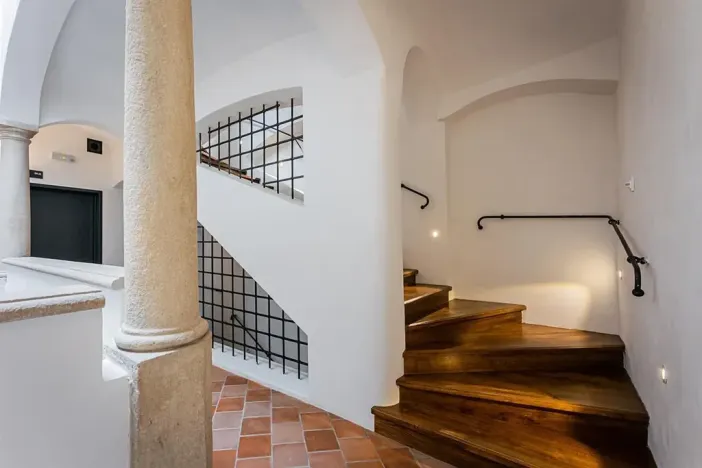 Pronájem bytu 2+kk, Praha - Malá Strana, Vlašská, 94 m2