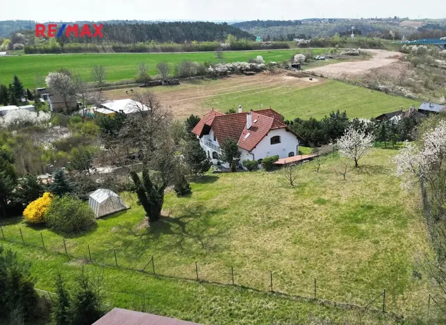 Prodej pozemku pro bydlení, Praha - Lochkov, 1550 m2