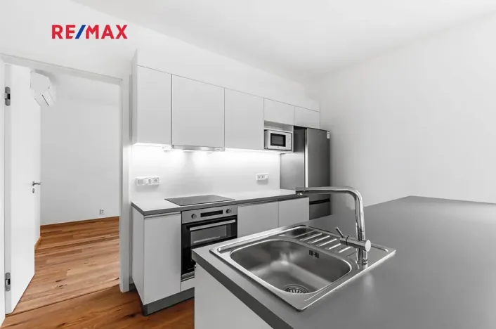 Pronájem bytu 5+kk, Praha - Bubeneč, Wolkerova, 115 m2