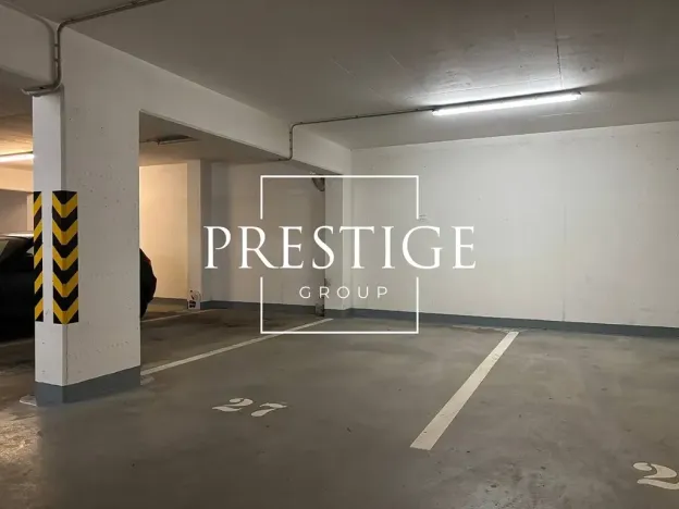 Pronájem garážového stání, Praha - Žižkov, U staré cihelny, 12 m2