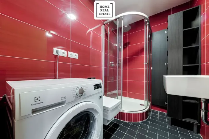 Pronájem bytu 1+kk, Praha - Žižkov, Pitterova, 47 m2