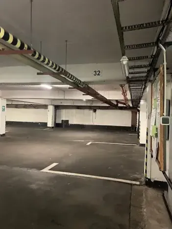 Prodej garážového stání, Praha, Na hroudě, 16 m2