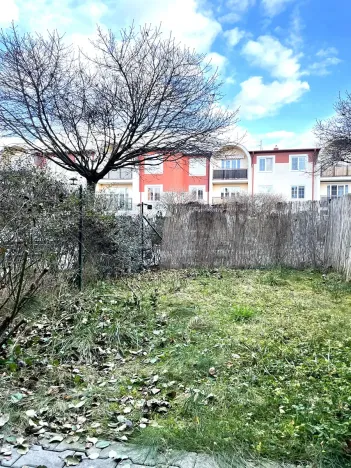 Prodej bytu 1+kk, Vestec, Ve Stromkách, 45 m2