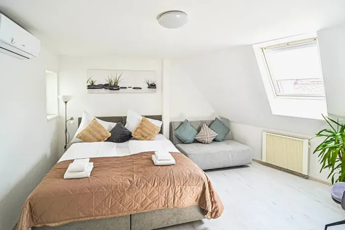 Prodej bytu 2+1, Praha - Nové Město, Školská, 55 m2