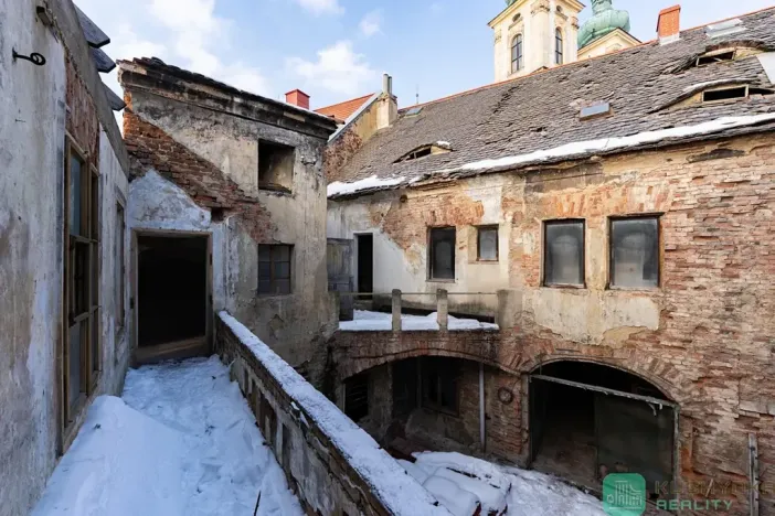 Prodej rodinného domu, Duchcov, G. Casanovy, 500 m2