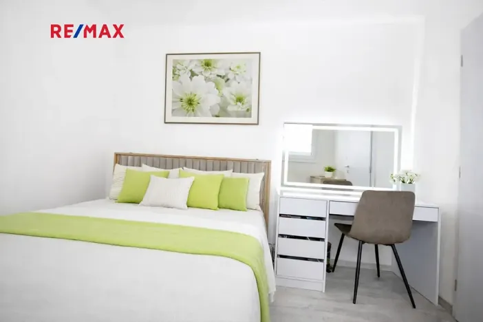 Prodej rodinného domu, Dobrovíz, 61 m2