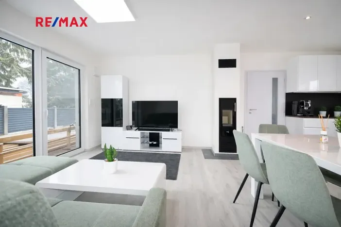 Prodej rodinného domu, Dobrovíz, 61 m2