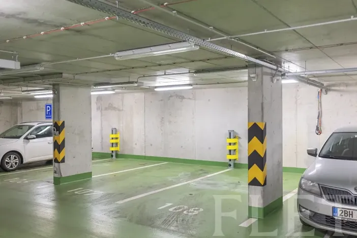 Pronájem bytu 1+kk, Praha - Letňany, Škrábkových, 28 m2