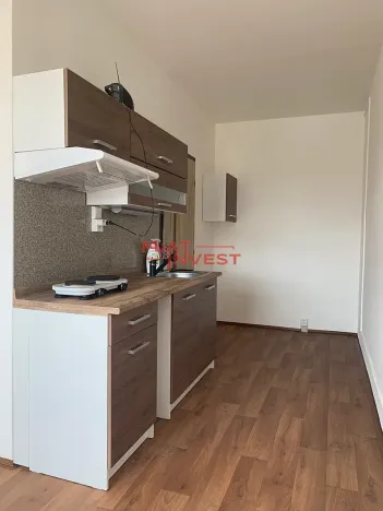 Pronájem bytu 1+kk, Jablonec nad Nisou, Na Vršku, 33 m2