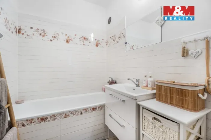 Prodej bytu 4+1, Doksy, Sochorova, 86 m2