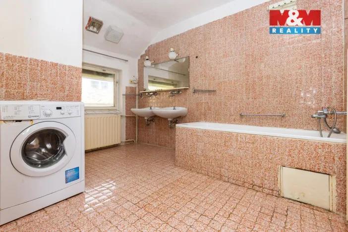 Prodej rodinného domu, Lázně Bohdaneč, V Lískách, 268 m2