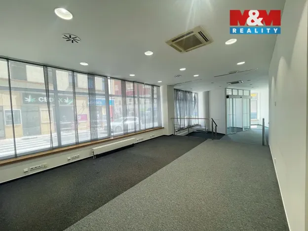 Pronájem obchodního prostoru, Ústí nad Labem - Ústí nad Labem-centrum, Velká Hradební, 280 m2