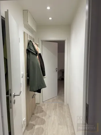 Pronájem bytu 2+kk, Praha - Běchovice, U vrby, 77 m2