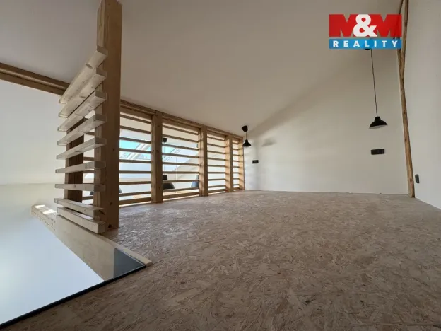 Pronájem atypického bytu, Klášterec nad Ohří, Chomutovská, 53 m2