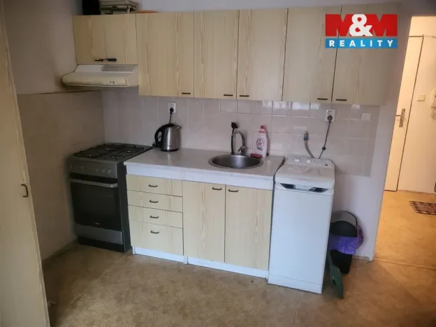 Pronájem bytu 1+1, Plzeň - Lobzy, Částkova, 39 m2