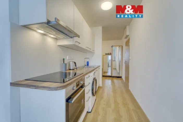 Prodej bytu 3+1, Plzeň - Lobzy, Pod Vrchem, 62 m2