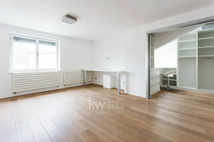 Pronájem bytu 5+kk, Praha - Bubeneč, Jaselská, 192 m2