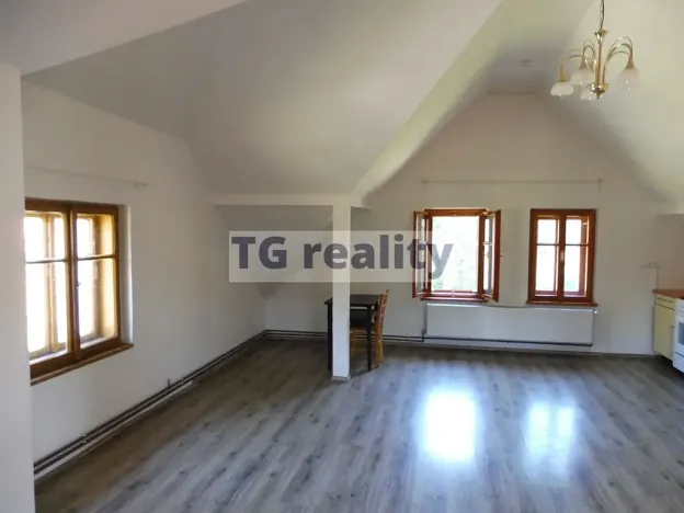 Pronájem bytu 1+kk, Praha - Suchdol, Trojanův mlýn, 49 m2