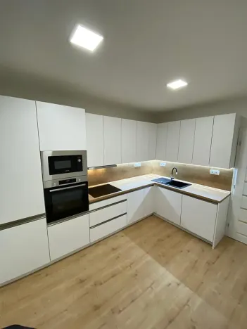 Pronájem bytu 3+1, Zlín, Česká, 68 m2