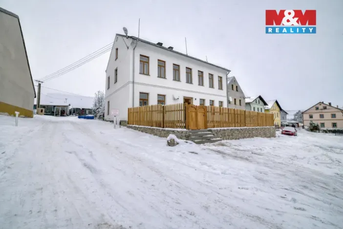 Prodej rodinného domu, Bochov - Těšetice, 200 m2